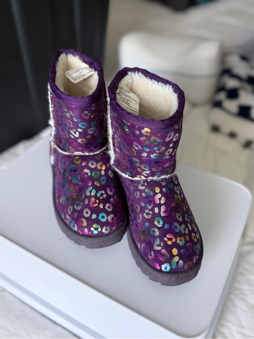 Girls Purple Holographic Leopard Winter Boots Faux Fur Lined Size 11/12
